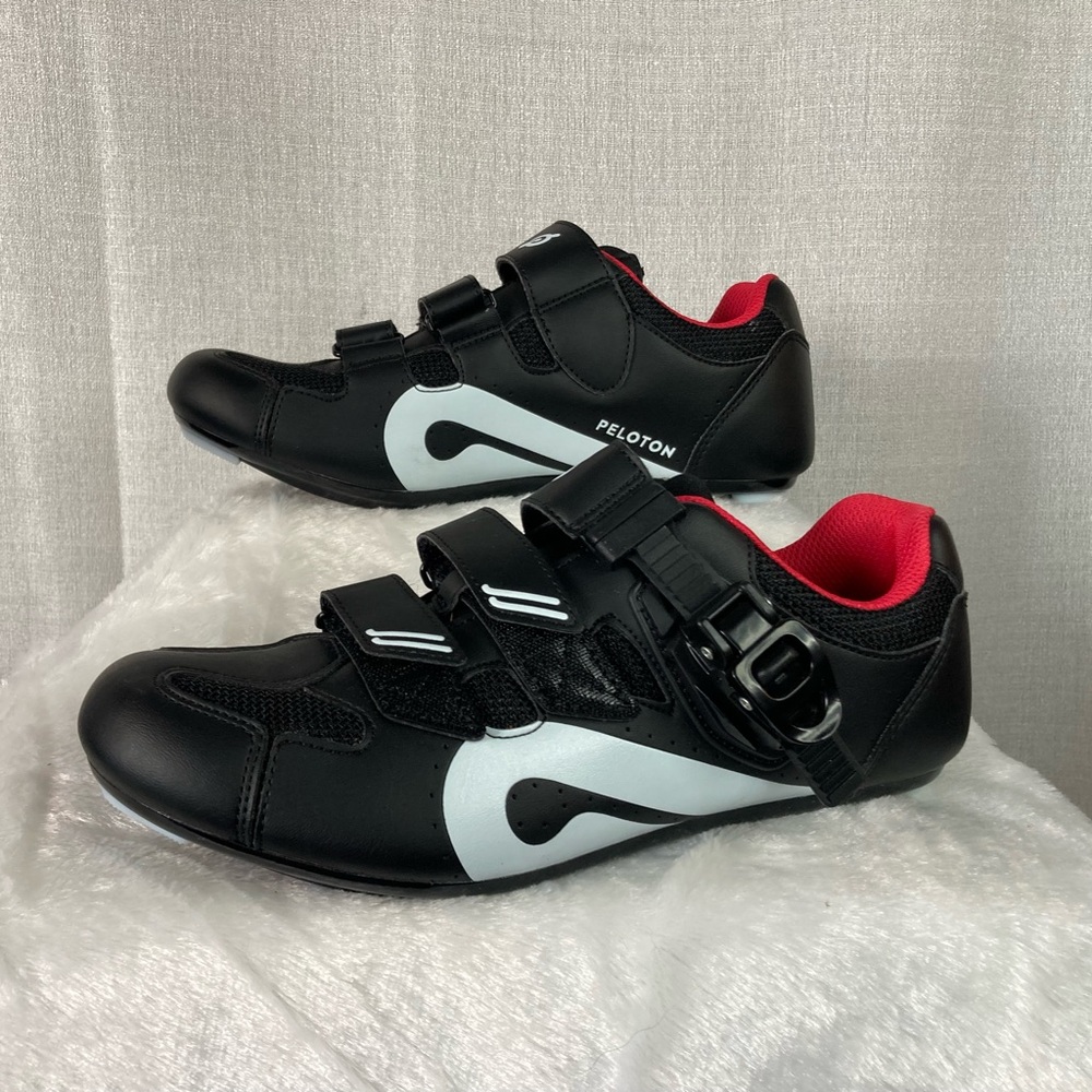 Peloton Exercise Bike Shoes
Size 40
7-Men
8.5-Women
Red & black, 3 strap - Picture 4 of 7